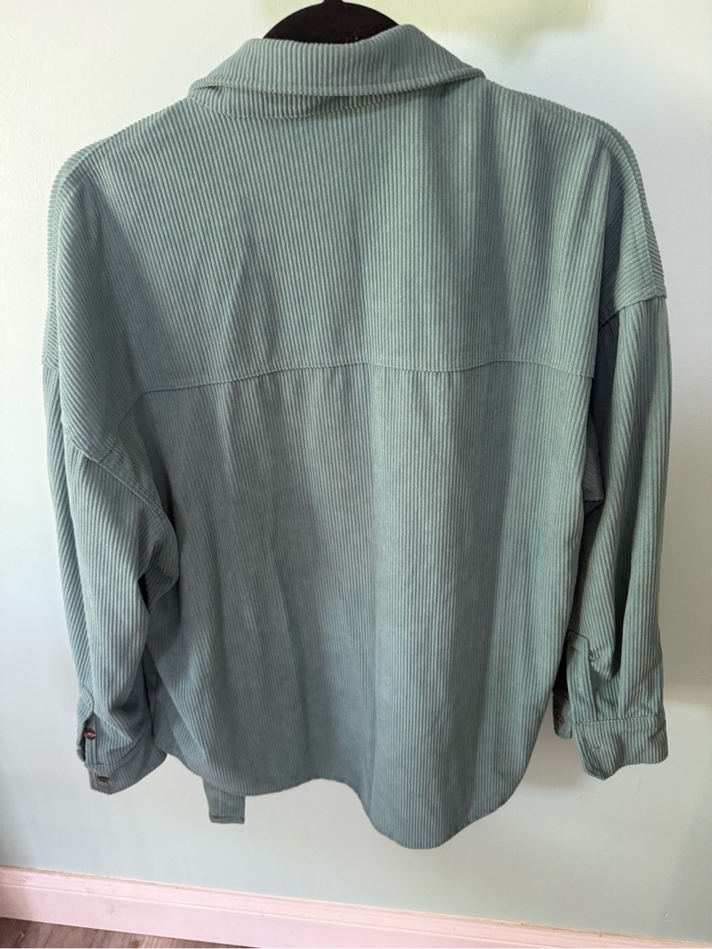 Light Sage Corduroy Button-Up Shirt Size Large - Picture 7 of 10